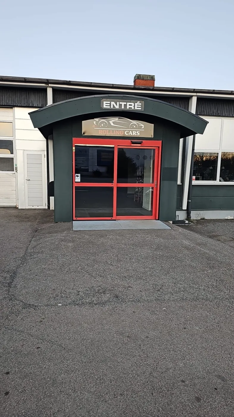 Rolling Cars entré på Smedjegatan 30 i Växjö